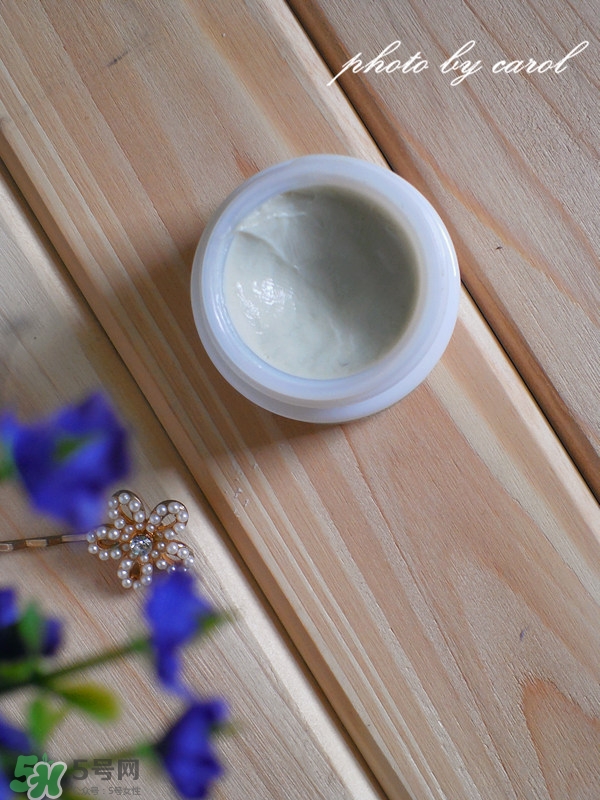 海藍(lán)之謎眼霜白瓶和綠瓶有什么區(qū)別 海藍(lán)之謎眼霜白瓶和綠瓶有什么區(qū)別