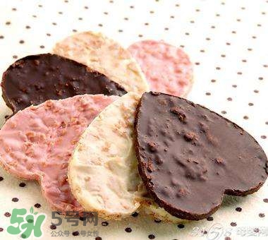 生孩子時(shí)吃什么易助產(chǎn)？生孩子時(shí)吃巧克力