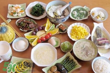 生孩子時(shí)吃什么易助產(chǎn)？生孩子時(shí)吃巧克力