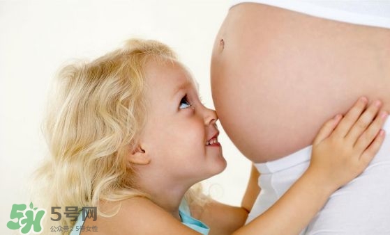 導樂分娩都包括哪些服務？導樂分娩需要側(cè)切嗎？