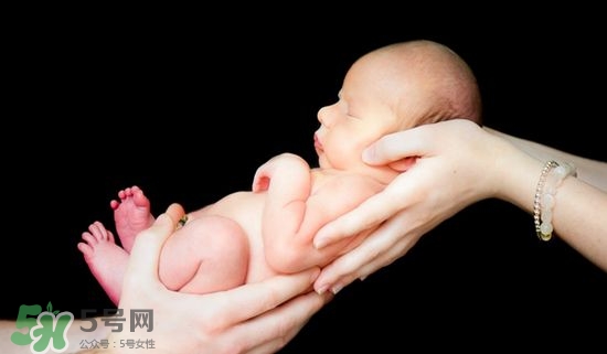 勒博耶分娩法的具體步驟是什么？勒博耶分娩法有哪些優(yōu)點？