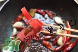 香辣蟹怎么做最好吃？香辣蟹怎么處理螃蟹？