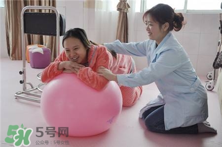 什么是導(dǎo)樂(lè)分娩？導(dǎo)樂(lè)分娩大概多少錢(qián)？