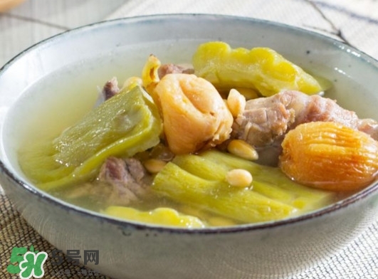 無花果干可以空腹吃嗎？無花果干泡水喝有什么功效