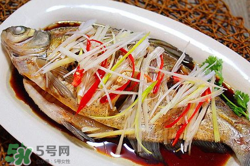 武昌魚可清蒸嗎？武昌魚蒸多久？