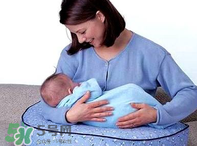 顏值低或因輸在了母乳上  母乳喂養(yǎng)的孩子更好看嗎？