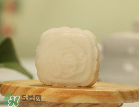 月餅皮可以加水嗎？月餅皮為什么不能放水？