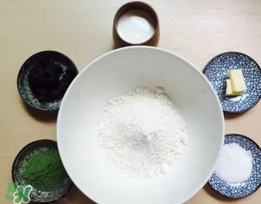 抹茶紅豆月餅好吃嗎？低熱量抹茶紅豆月餅做法