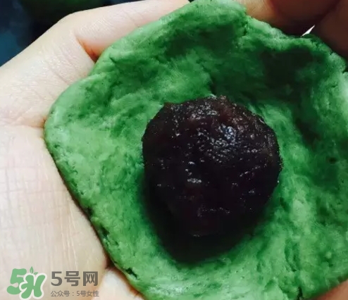 抹茶紅豆月餅好吃嗎？低熱量抹茶紅豆月餅做法