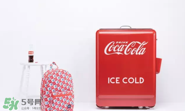 可口可樂(lè)與時(shí)尚圈聯(lián)名合作系列有哪些？意想不到的好看