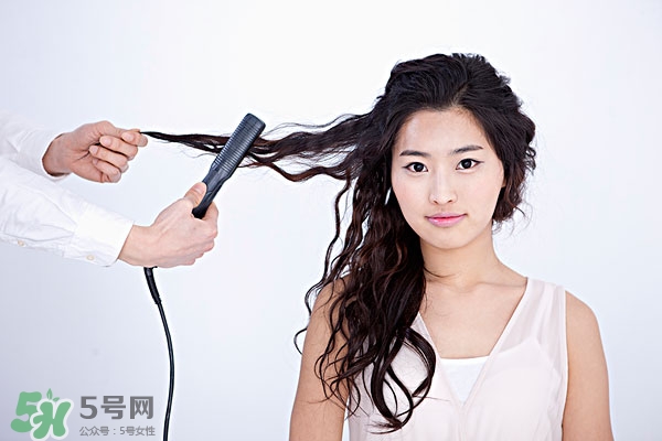 經(jīng)常掉頭發(fā)怎么改善 如何改善掉頭發(fā) 經(jīng)常掉頭發(fā)怎么改善 如何改善掉頭發(fā)