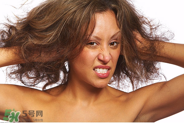 經(jīng)常掉頭發(fā)怎么改善 如何改善掉頭發(fā) 經(jīng)常掉頭發(fā)怎么改善 如何改善掉頭發(fā)