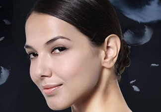 泊泉雅bb霜怎么樣？泊泉雅bb霜多少錢(qián)一瓶？