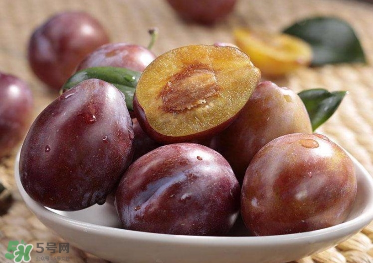 新鮮西梅皮可以吃嗎？西梅皮的功效與作用