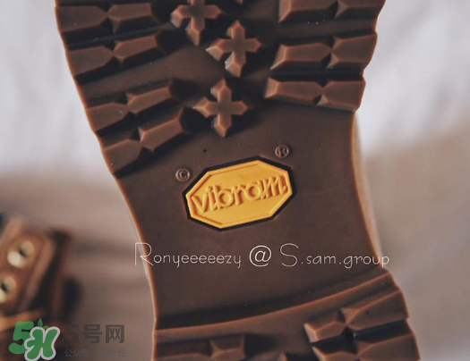 off white與timberland聯(lián)名6英寸大黃靴實(shí)物什么樣？