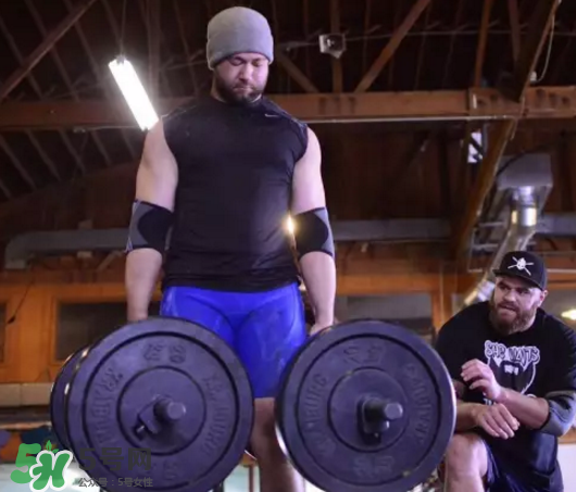 農(nóng)夫行走可以單手嗎？農(nóng)夫行走要沉肩嗎？