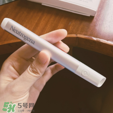 露得清紅藍(lán)光療便攜祛痘儀光療筆怎么樣？露得清光療筆測評