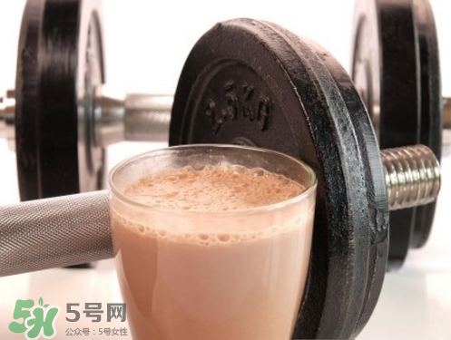 肌酸能空腹喝嗎？肌酸可以天天吃嗎？