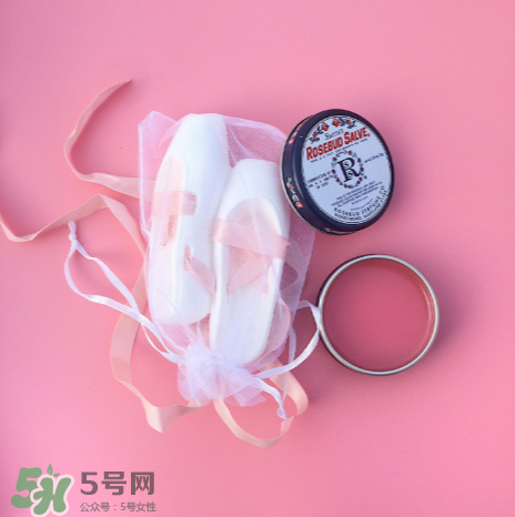 Rosebud Salve玫瑰花蕾膏潤唇膏怎么樣？Rosebud Salve潤唇膏測評