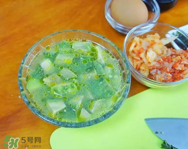 牛油果沙拉怎么做？牛油果沙拉用什么醬？