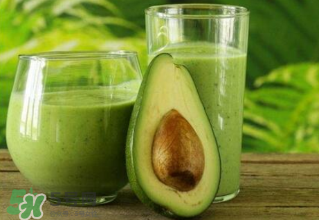 牛油果榨汁要去皮嗎？牛油果榨汁要加水嗎？