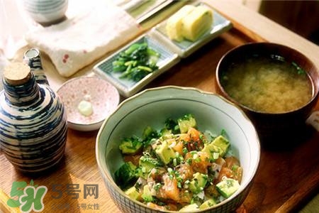 哪些人不適合吃牛油果？牛油果的飲食禁忌