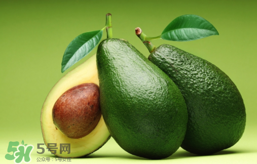 牛油果果汁怎么做？牛油果和什么榨汁好喝？