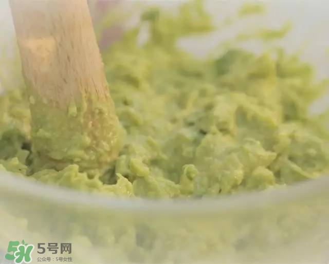 牛油果沙拉怎么做？牛油果沙拉用什么醬？