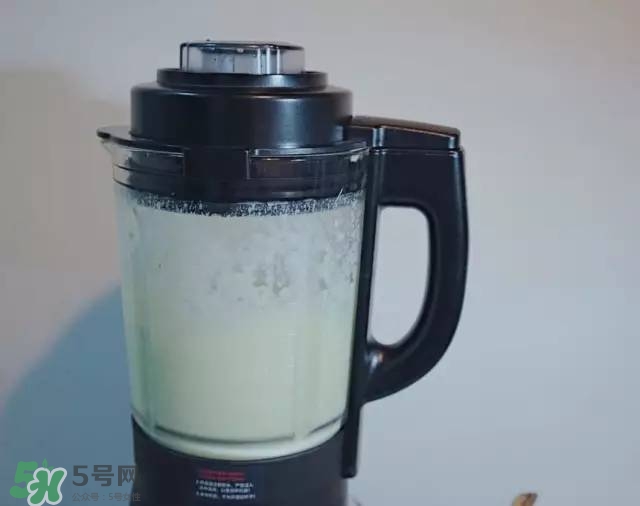 牛油果沙拉怎么做？牛油果沙拉用什么醬？