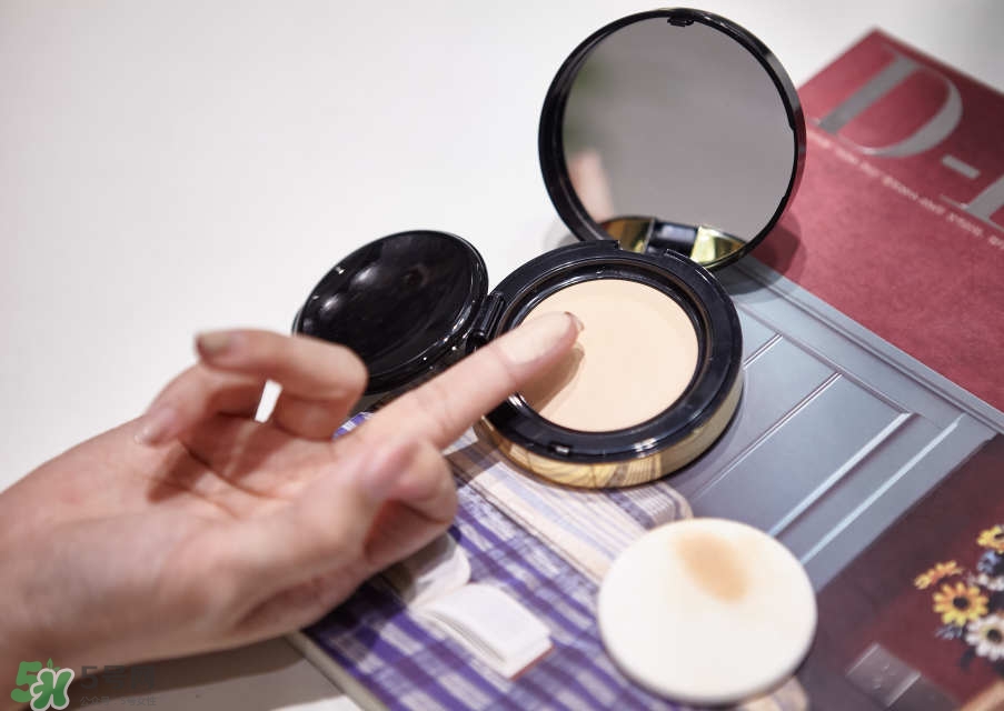 ysl彈力粉餅怎么樣_ysl彈力粉餅好用嗎 ysl彈力粉餅怎么樣_ysl彈力粉餅好用嗎