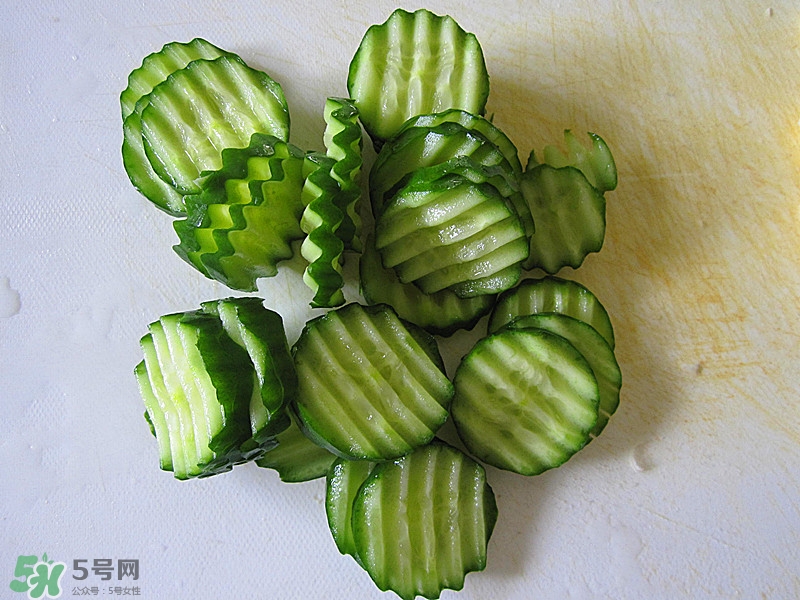 牛油果沙拉怎么做？牛油果沙拉用什么醬？