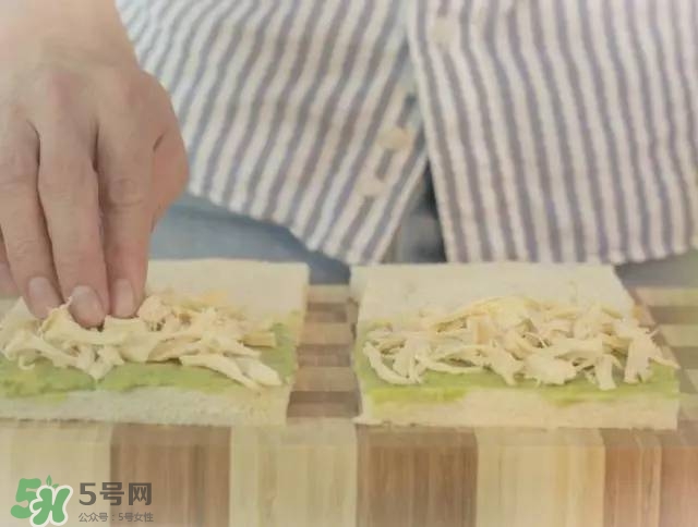 牛油果沙拉怎么做？牛油果沙拉用什么醬？