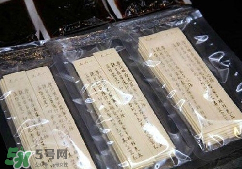 詩(shī)經(jīng)面條怎么印上去的？經(jīng)書(shū)面條字如何打印