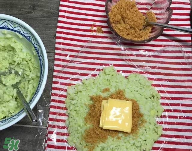 牛油果沙拉怎么做？牛油果沙拉用什么醬？