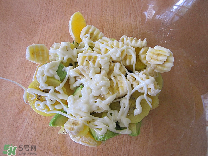 牛油果沙拉怎么做？牛油果沙拉用什么醬？