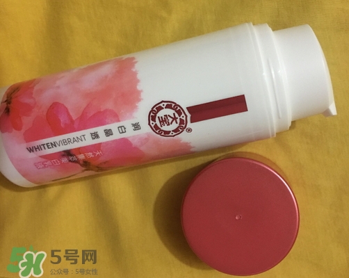 大寶潤白晶透乳液怎么樣_好用嗎 大寶潤白晶透乳液怎么樣_好用嗎