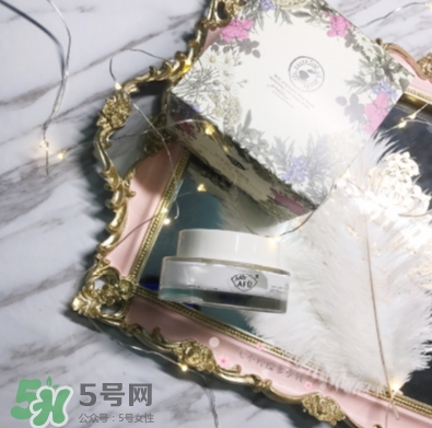 阿芙素顏霜要卸妝嗎？