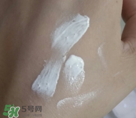 阿芙素顏霜要卸妝嗎？