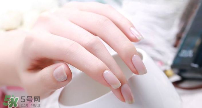 手部皮膚干燥怎么辦？手部干燥解決方法