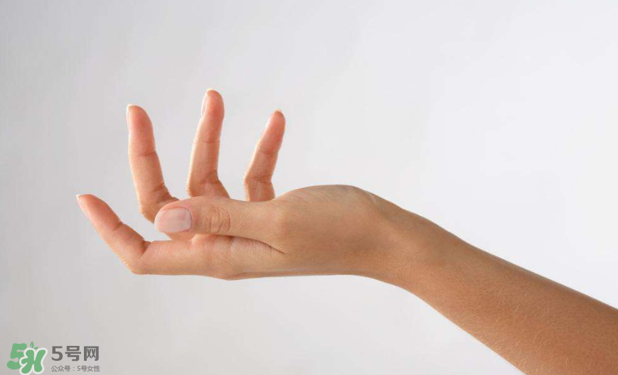 甲周倒刺怎么辦？手部角質(zhì)厚怎么辦？