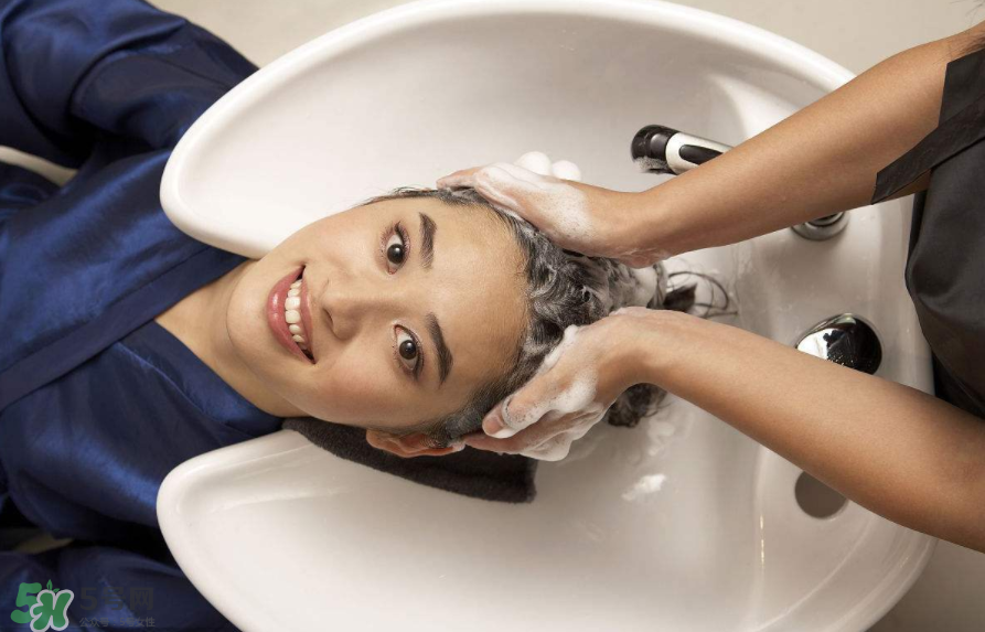 頭發(fā)為什么要卸妝？卸妝的頻率應(yīng)該怎么樣？