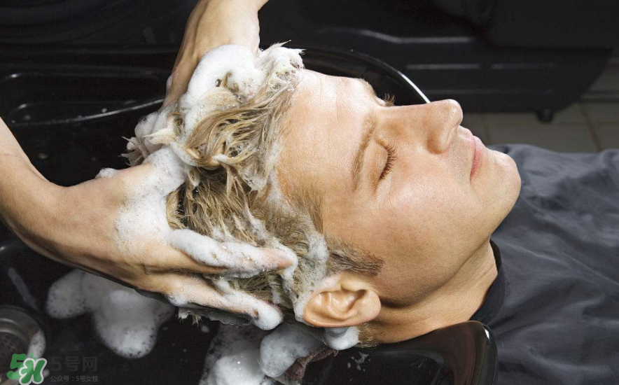 頭發(fā)能不能天天洗？掉頭發(fā)是不是腎虛？