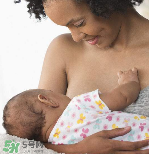 寶寶突然不吃母乳了怎么回事？寶寶不吃母乳是為什么？