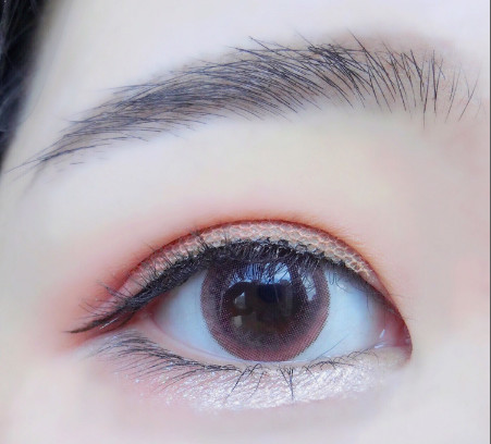 單眼皮腫眼泡怎么畫(huà)眼妝好看