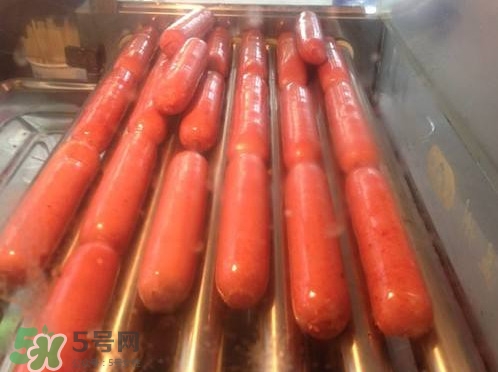 熱狗為什么叫熱狗？網(wǎng)絡(luò)上熱狗是什么意思