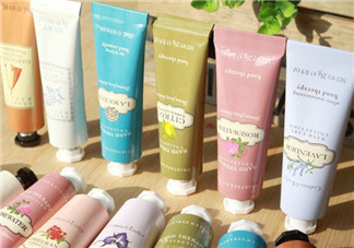 護(hù)手霜分類 你適合涂哪種護(hù)手霜？