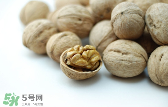 長期吃核桃有副作用嗎？核桃的副作用很大嗎？