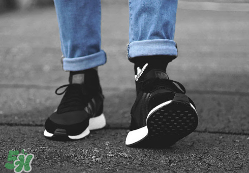 adidas iniki runner boost酷黑配色上腳效果怎么樣？