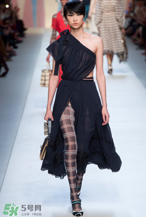 fendi2018春夏系列怎么樣_好看嗎_款式有哪些？