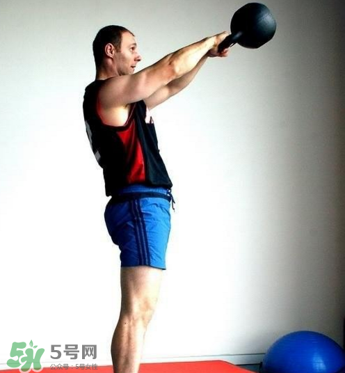 壺鈴硬拉鍛煉哪里？壺鈴硬拉的好處